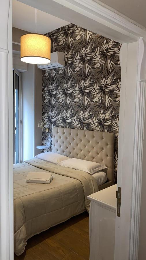 B&B Partenopeo Napoli Bagian luar foto