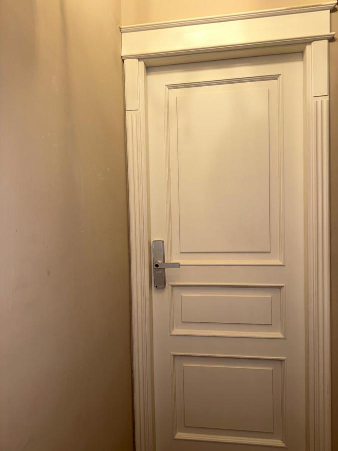 B&B Partenopeo Napoli Bagian luar foto