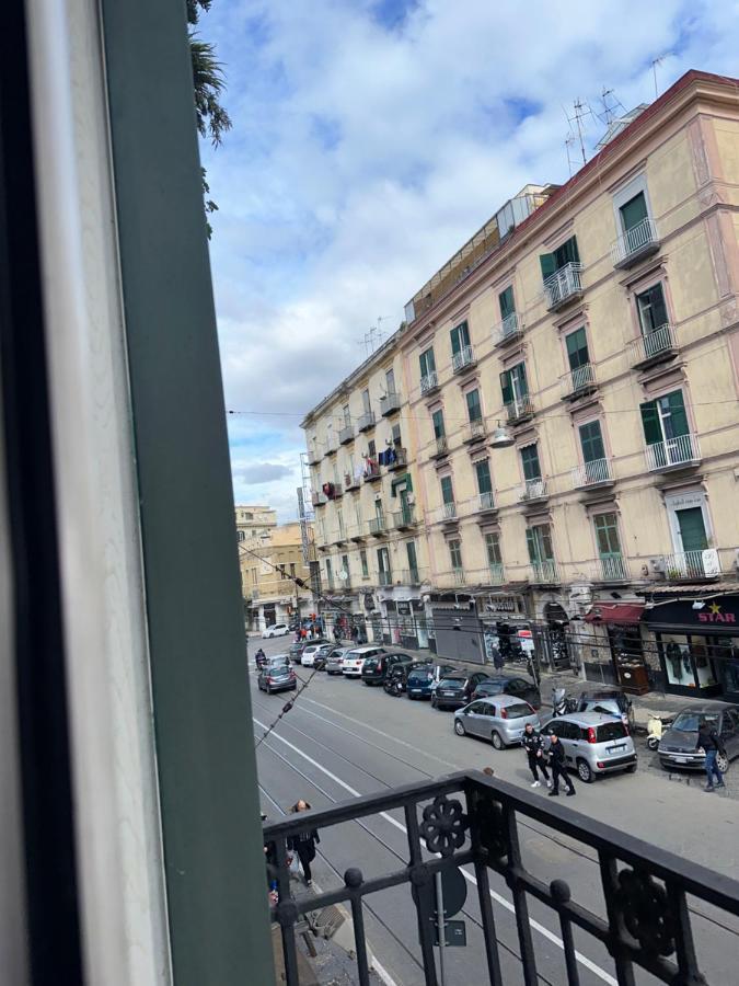 B&B Partenopeo Napoli Bagian luar foto