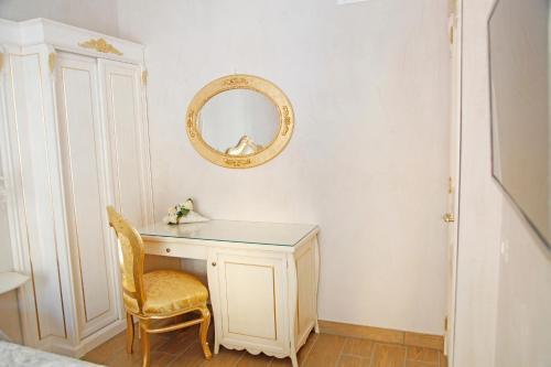B&B Partenopeo Napoli Bagian luar foto